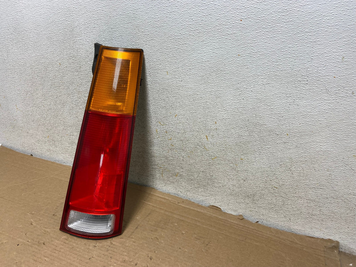 1997 1998 1999 2000 2001 Honda Crv Cr-v Right Passenger Tail Light AH8535 LK2