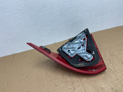 2005-2007 Mercedes-Benz C230 C240 W203 C-Class Left Driver Tail Light AB8500 DW3