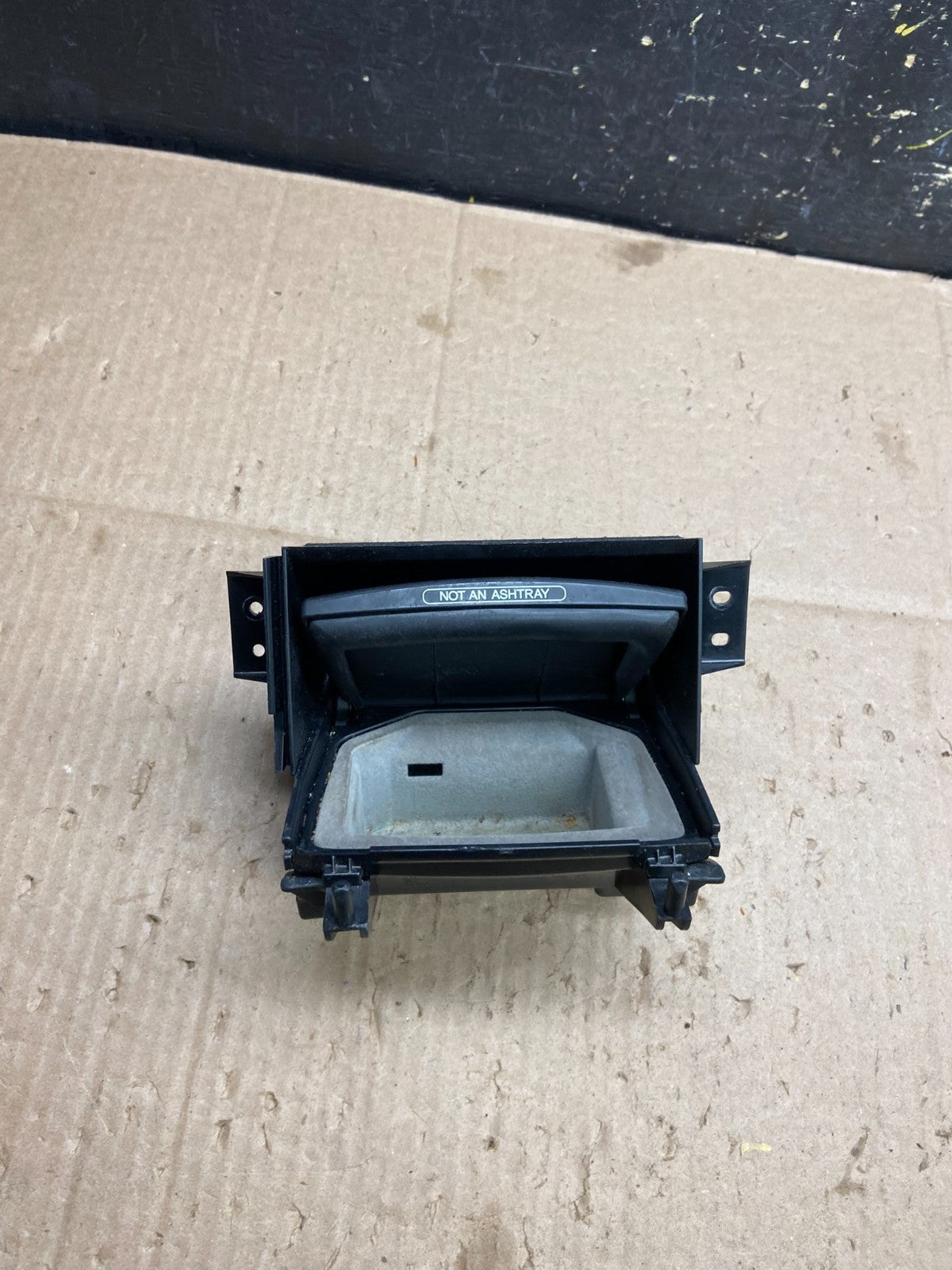 2005 to 2008  Acura RL Front Ash Tray Coin Tray Center Console y5294 DG1