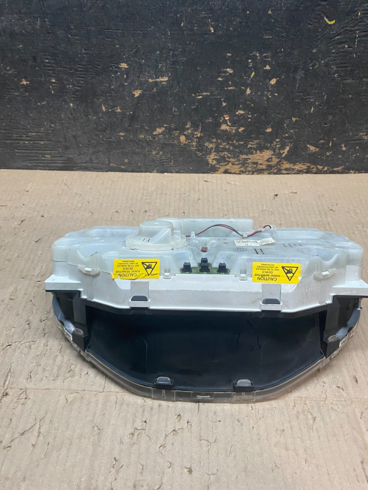 1998 to 1999 Land Rover Range Rover Speedometer Cluster Gauge x8085 DG7