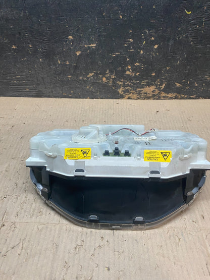 1998 to 1999 Land Rover Range Rover Speedometer Cluster Gauge x8085 DG7