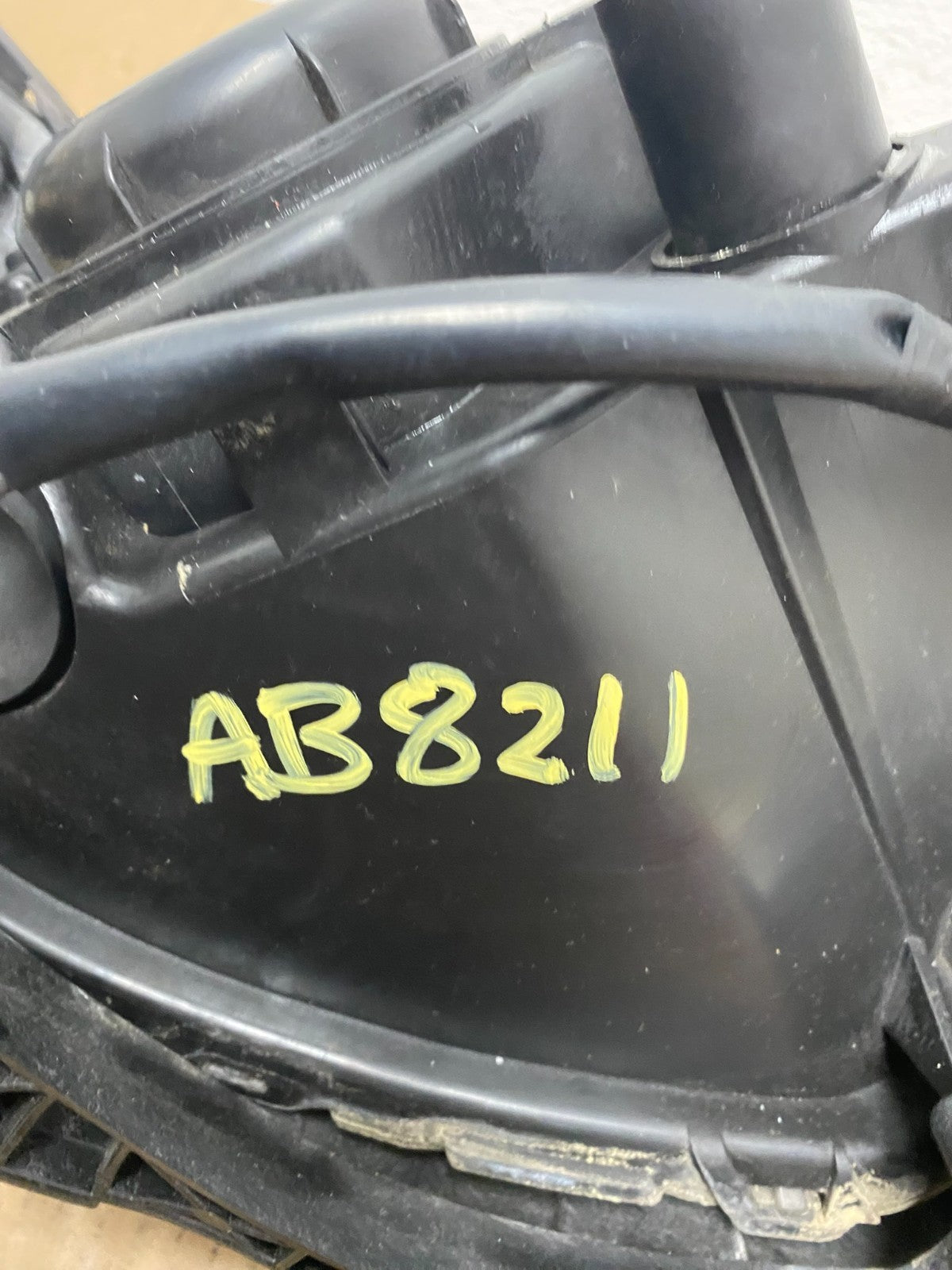 2009-2013 Subaru Forester Left Driver LH Halogen Headlight AB8211 DW8