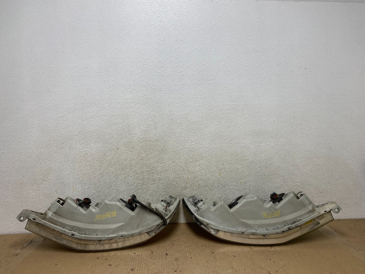 2000 to 2004 Toyota Avalon Halogen Left+Right Headlights AH5946 DW10