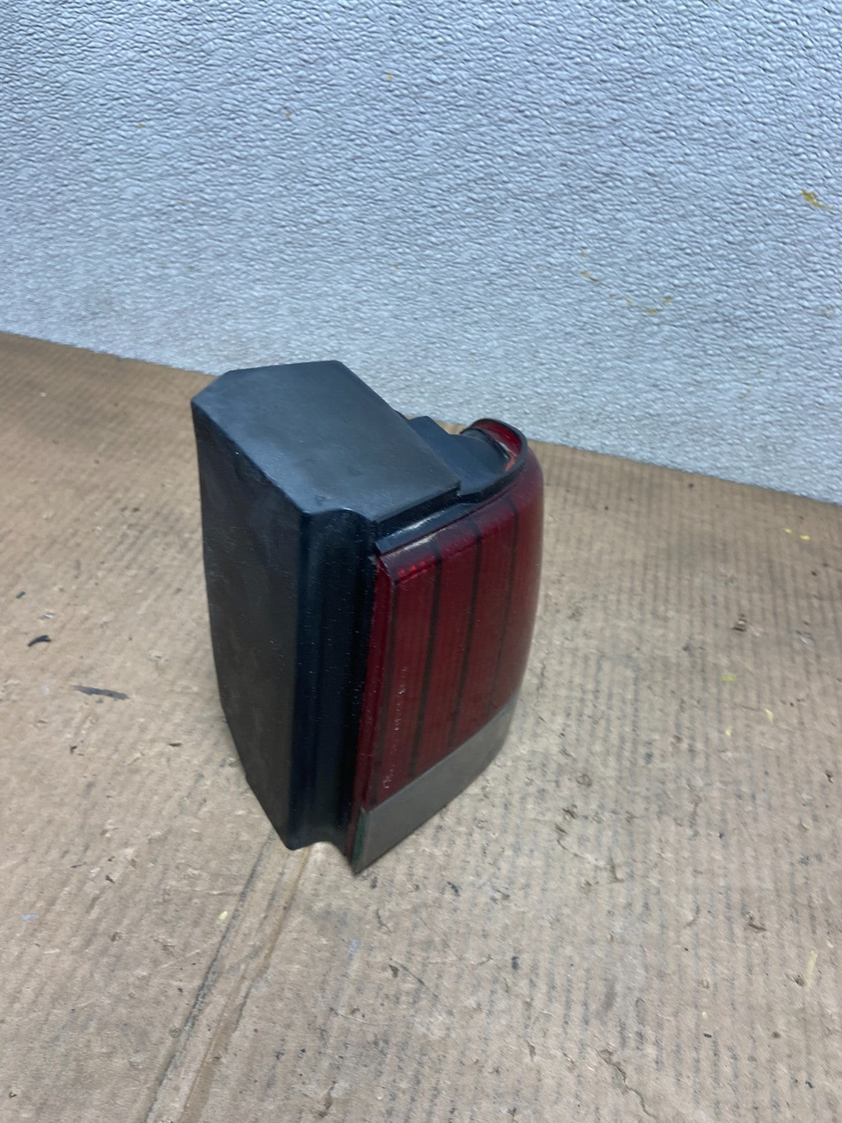 1989 to 1990 Mercury Cougar Right Passenger RH Side Tail Light AA64382