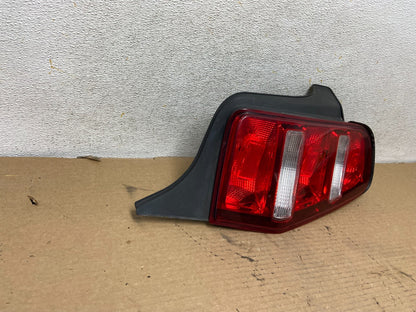 2010-2012 Ford Mustang Right Passenger Rh Side Tail Light AH4267 DW1