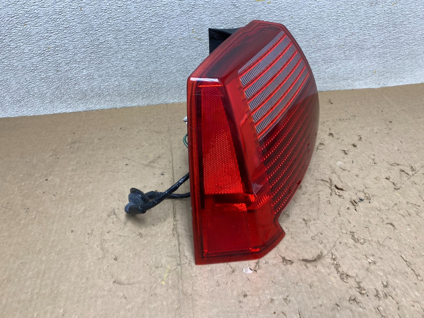 2004 2005 2006 Mitsubishi Galant Sedan Left Driver Lh Tail Light OEM X2582 DW2