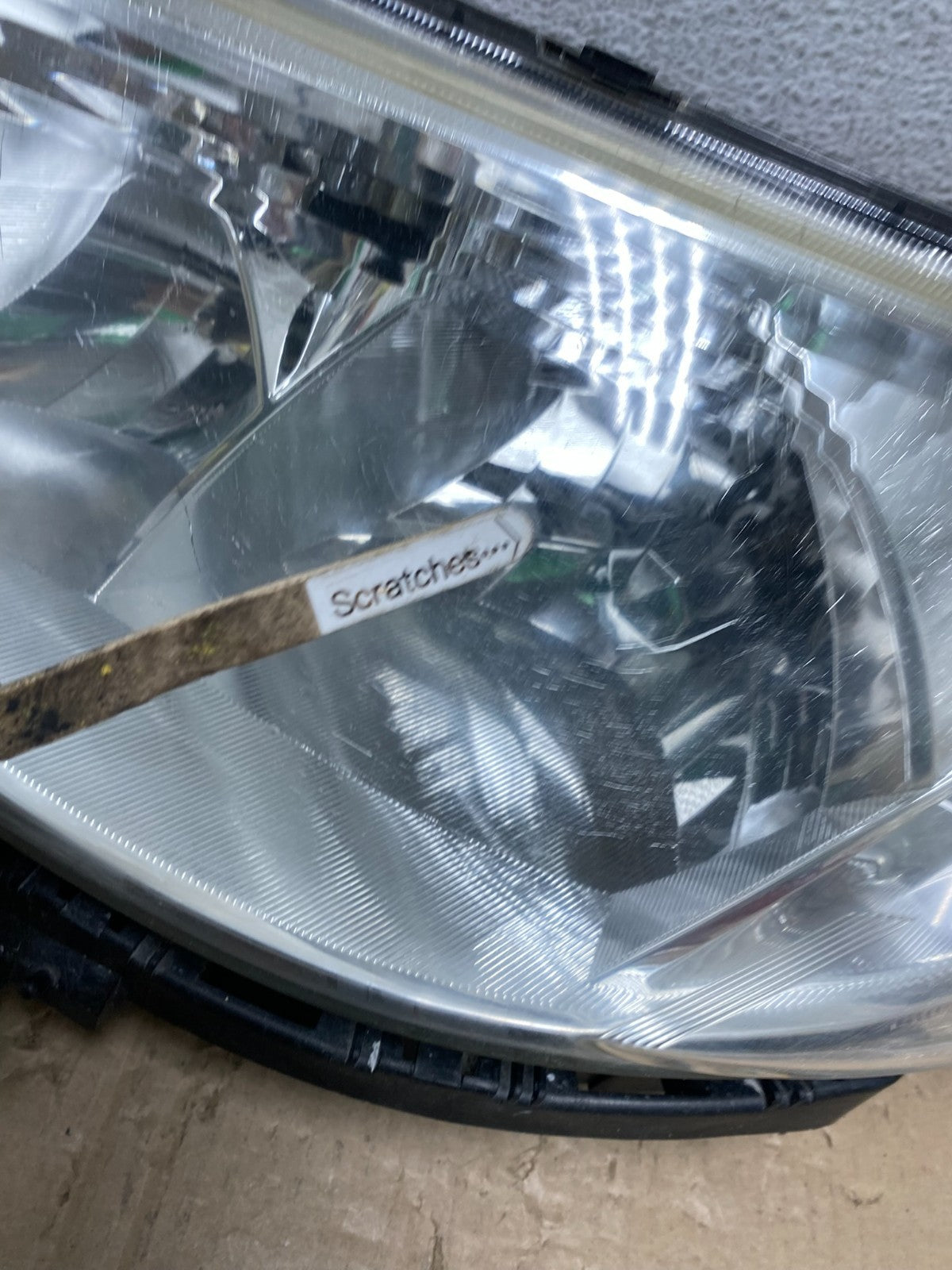 2009-2013 Subaru Forester Left Driver LH Halogen Headlight AE9704 DW3