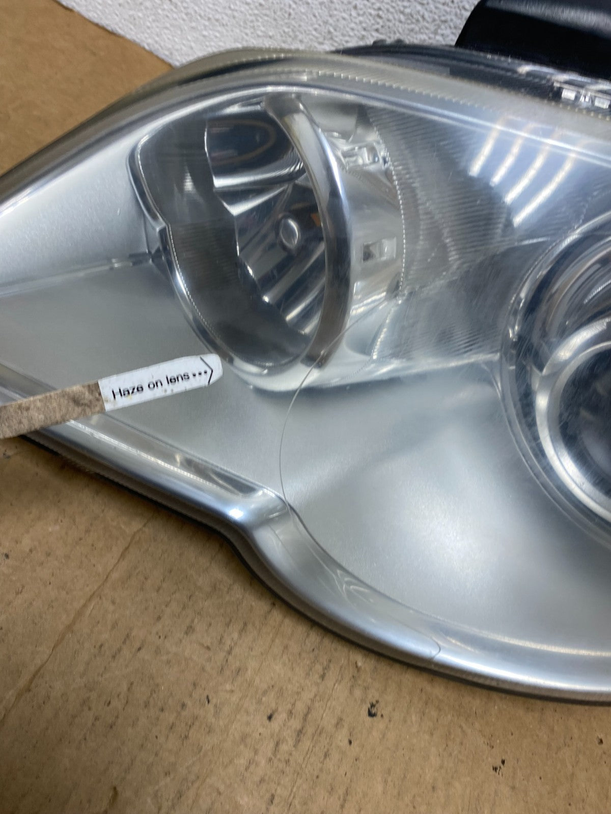 2007 to 2008 Chrysler Pacifica Left Driver LH Xenon Headlight AD4525 DW4