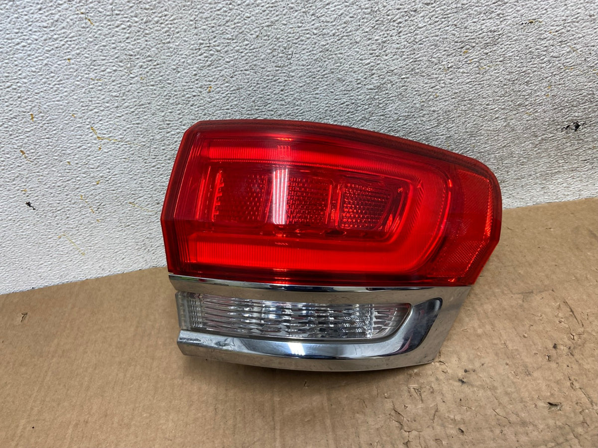 2014 - 2018 Jeep Grand Cherokee Right Passenger Rh Side Tail Light AI5600 LK0