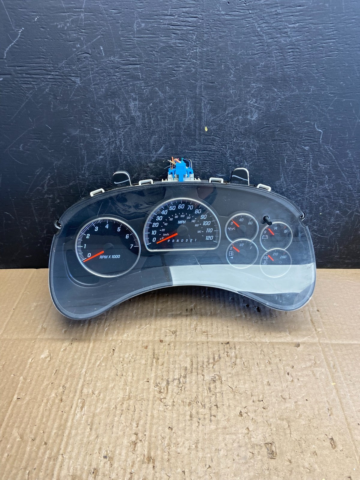 2006 - 2009 GMC Envoy Speedometer Cluster Gauge AD2024 DG0