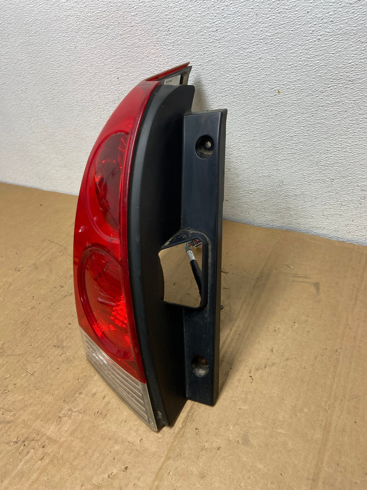 2004 to 2009 Nissan Quest Left Driver Lh Side Tail Light AC8656 LK1