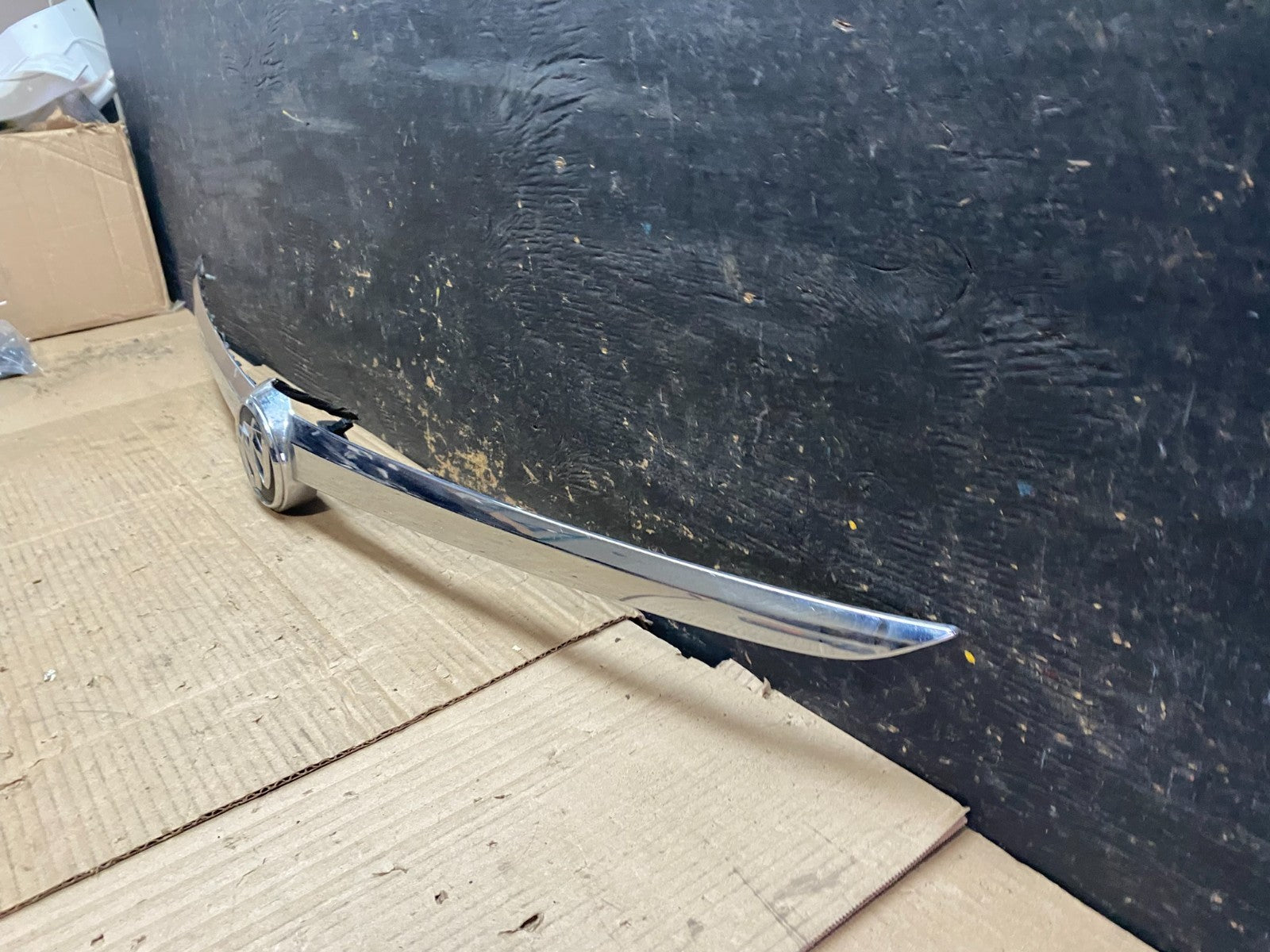 2011-2013 Bucik Regal Trunk Molding Trim Garnish Chrome Rear Tailgate v3400 DG1