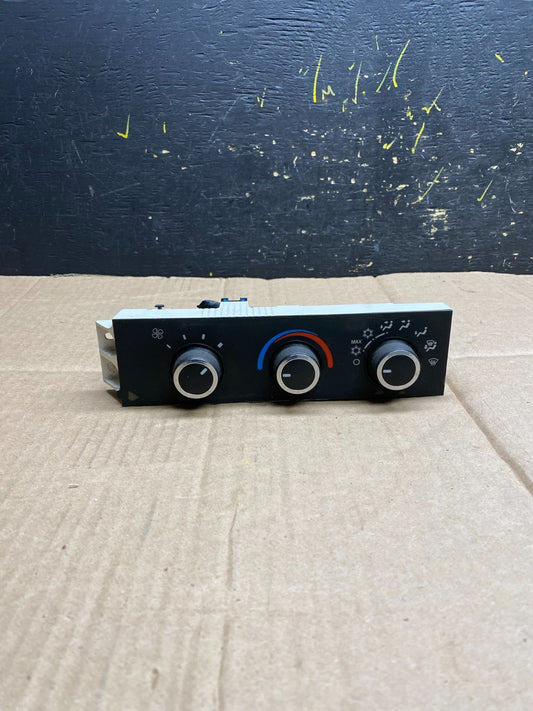 2008-2010 Chevrolet Express 1500 2500 3500 Climate Control Panel AA4506 DG0