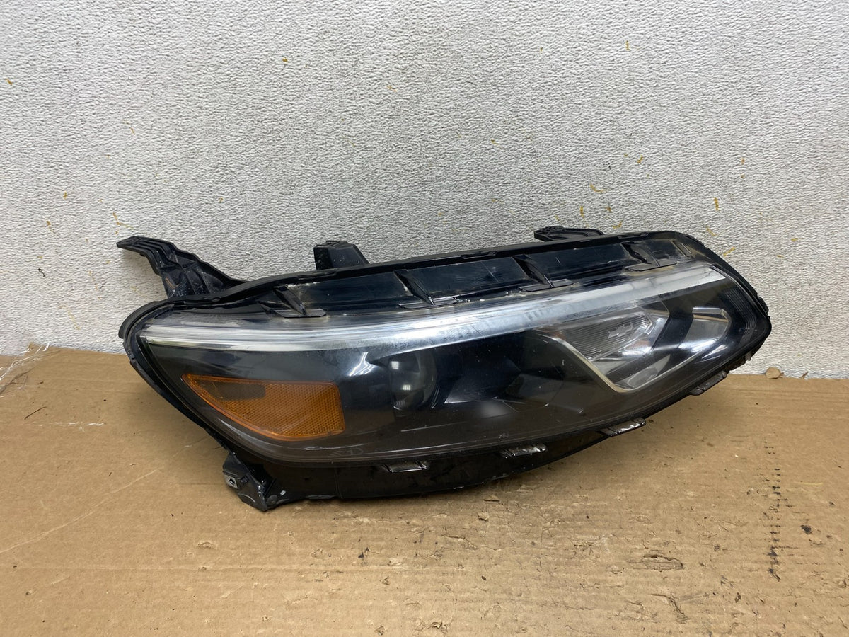 2016 - 2018 Chevrolet Malibu Right Passenger RH Halogen Headlight AH9265 DW0