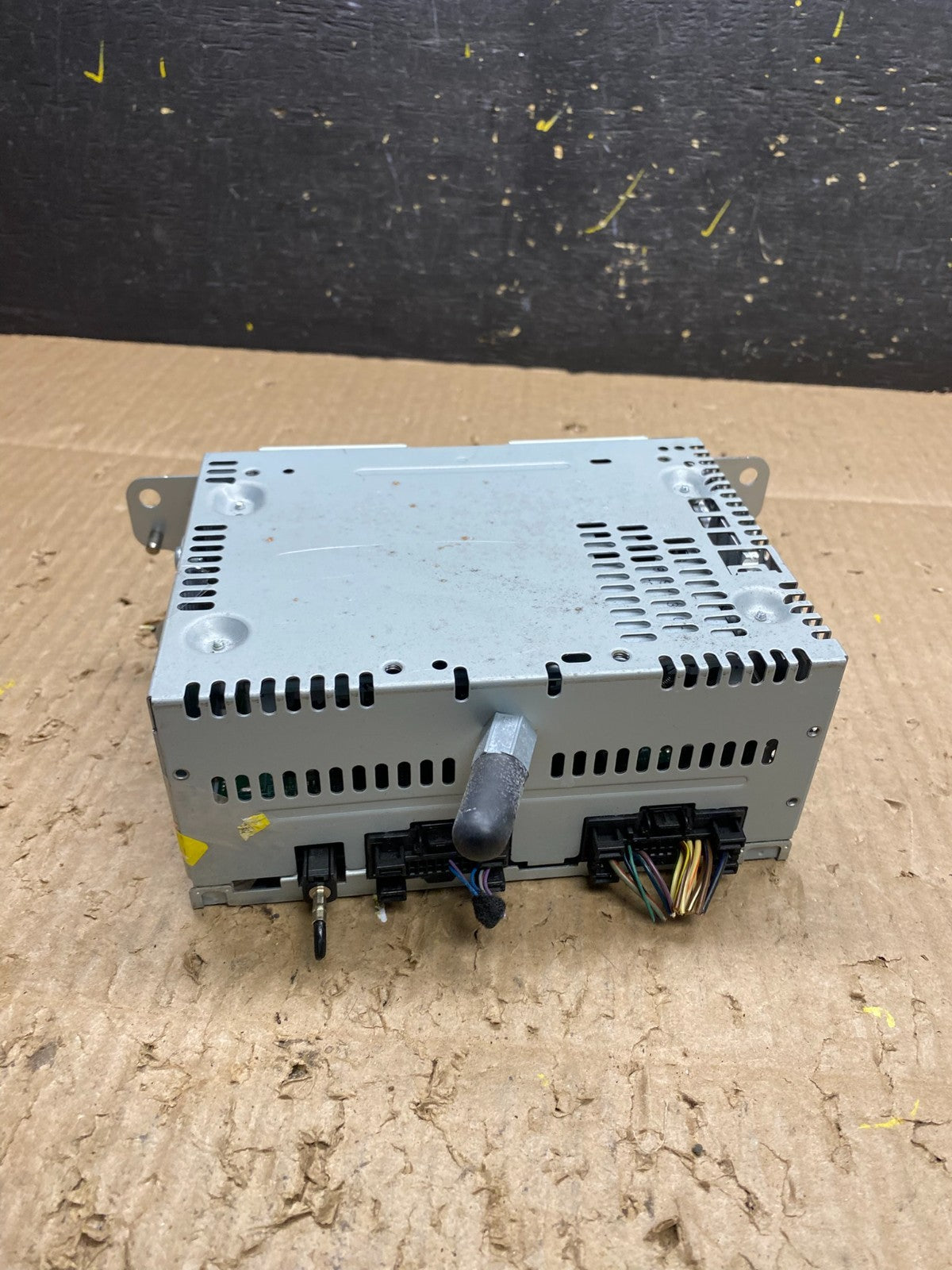 2014 to 2015 Ford Explorer Audio Equipment Radio Receiver AM FM CD v1610 DG3