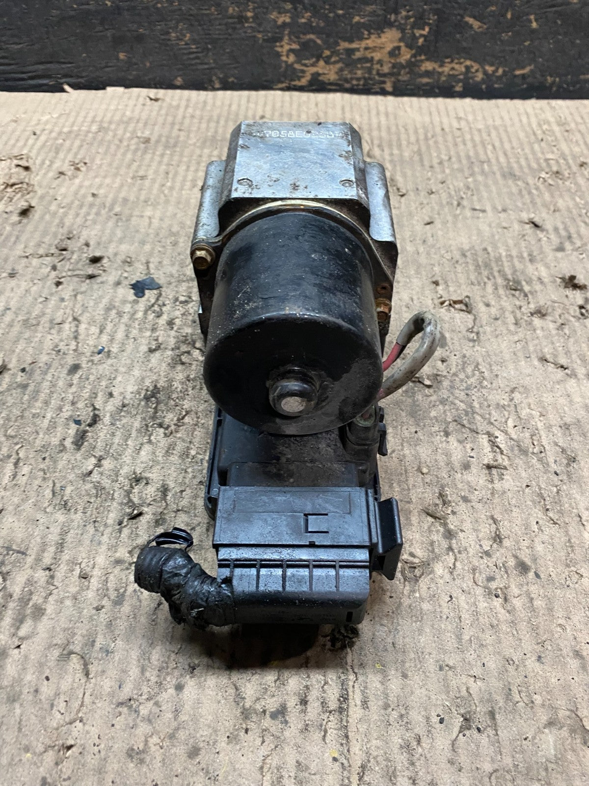 2006 2007 Ford E250 E350 ABS Pump Anti Lock Brake Module OEM v6835 DG8