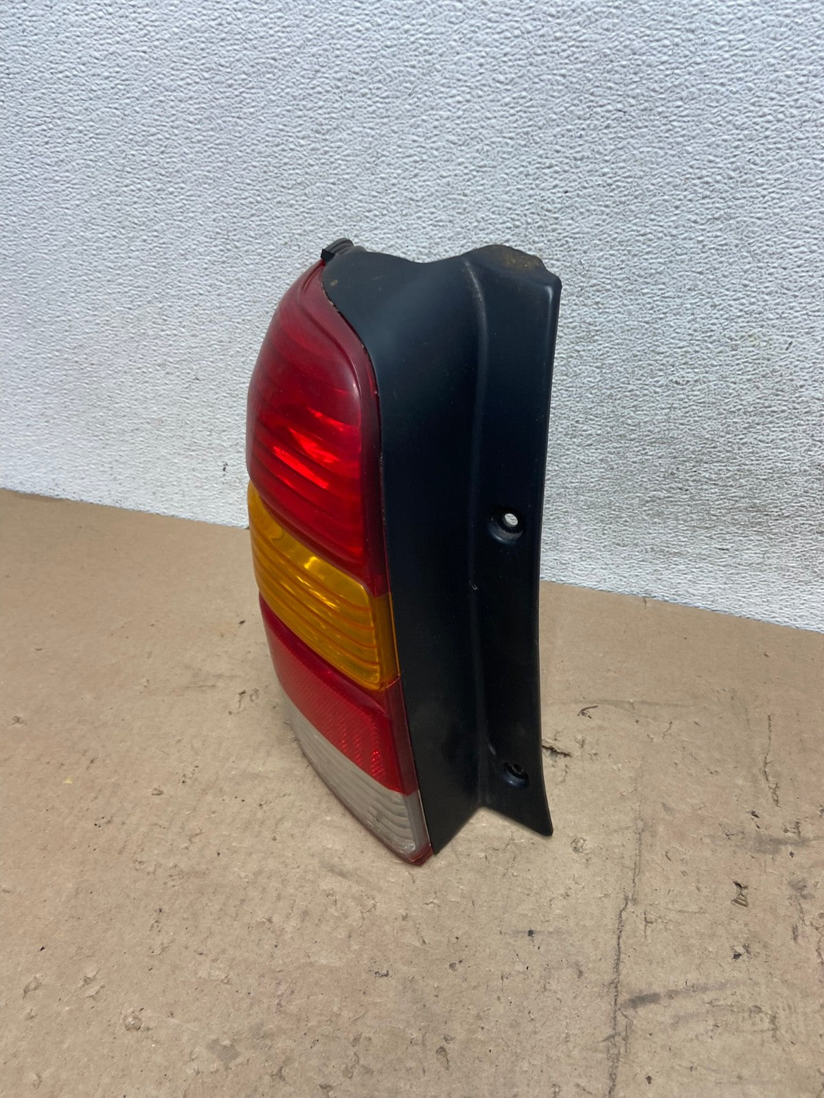 2001 to 2007 Ford Escape Left Driver Lh Side Tail Light Aftermarket AG5636 LK1