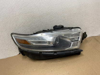 2013 to 2019 Ford Taurus Right Passenger RH Side Headlight Halogen AG6847 DW0