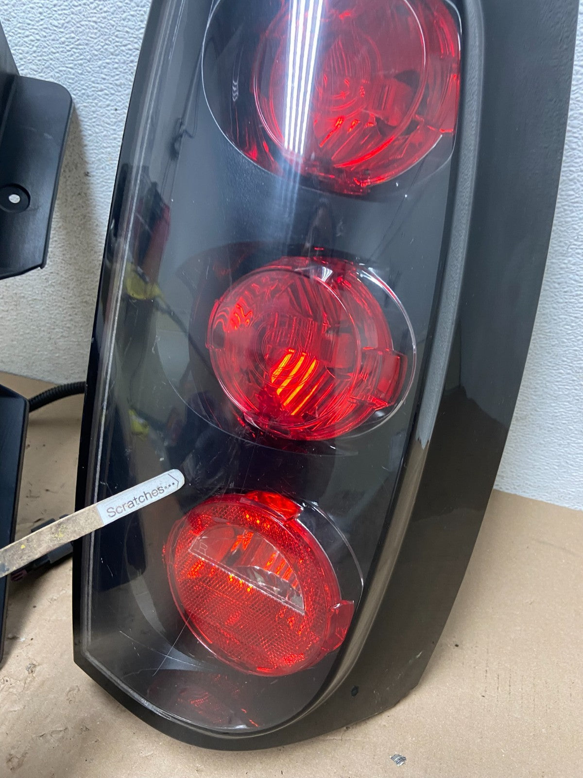 2007-2014 GMC Yukon Denali Left + Right SET Tail Lights Light AE8811 DG3