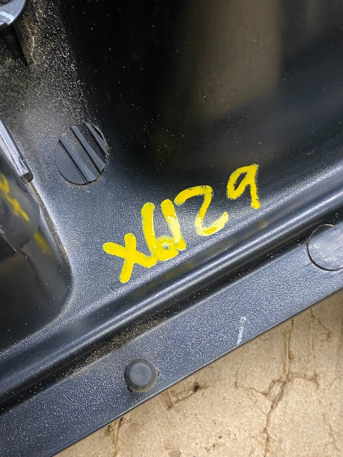 1998 to 2001 Lincoln Continental  Speedometer Dash Bezel Air Vent X6129 DG7