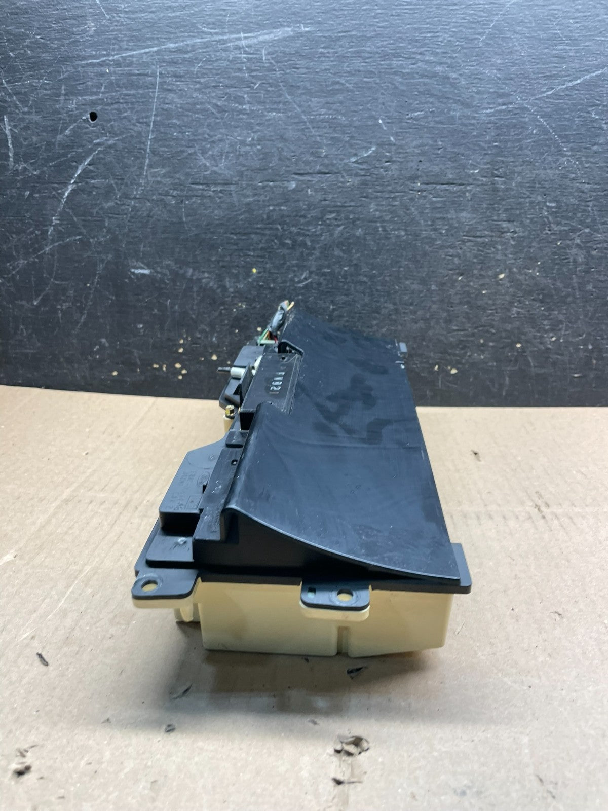 1995 to 1997 Lincoln Town Car Speedometer Cluster Gauge u1391 DG3