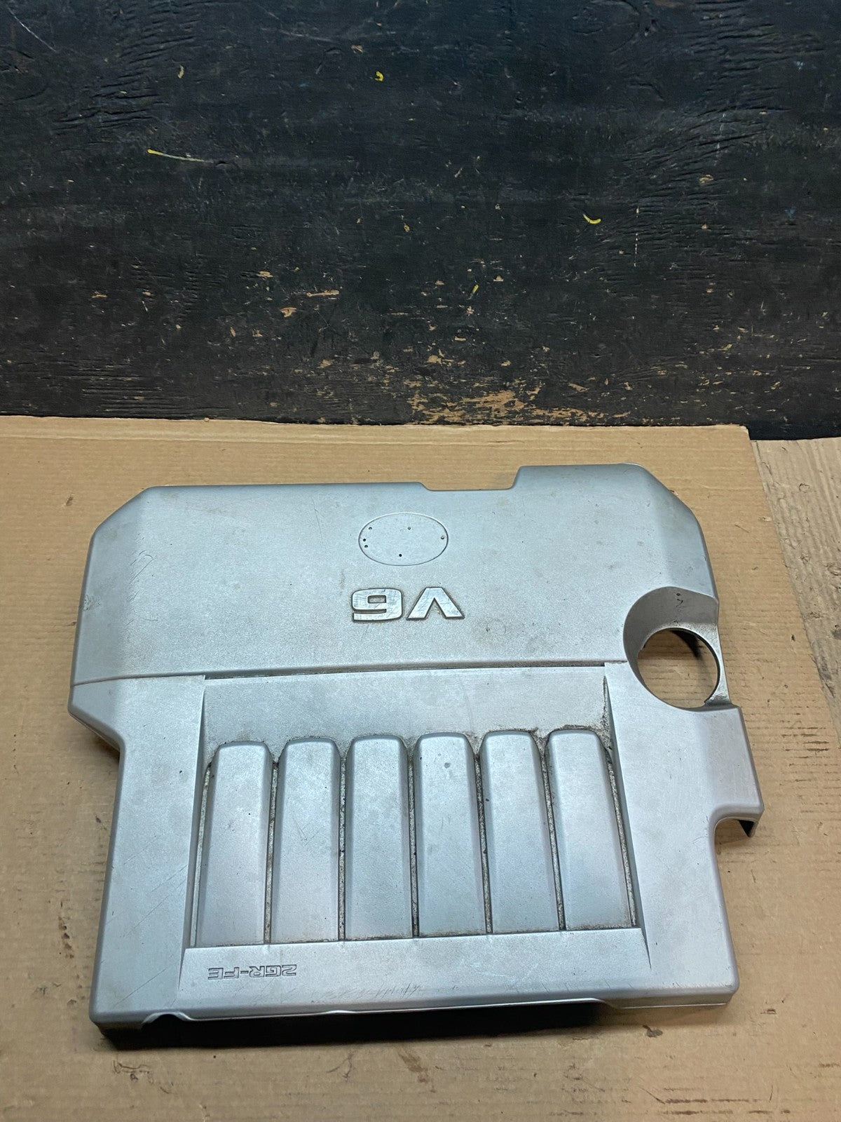 2008 to 2010 Toyota Highlander Top Engine Cover Lid V9351 DG1