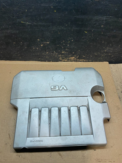 2008 to 2010 Toyota Highlander Top Engine Cover Lid V9351 DG1