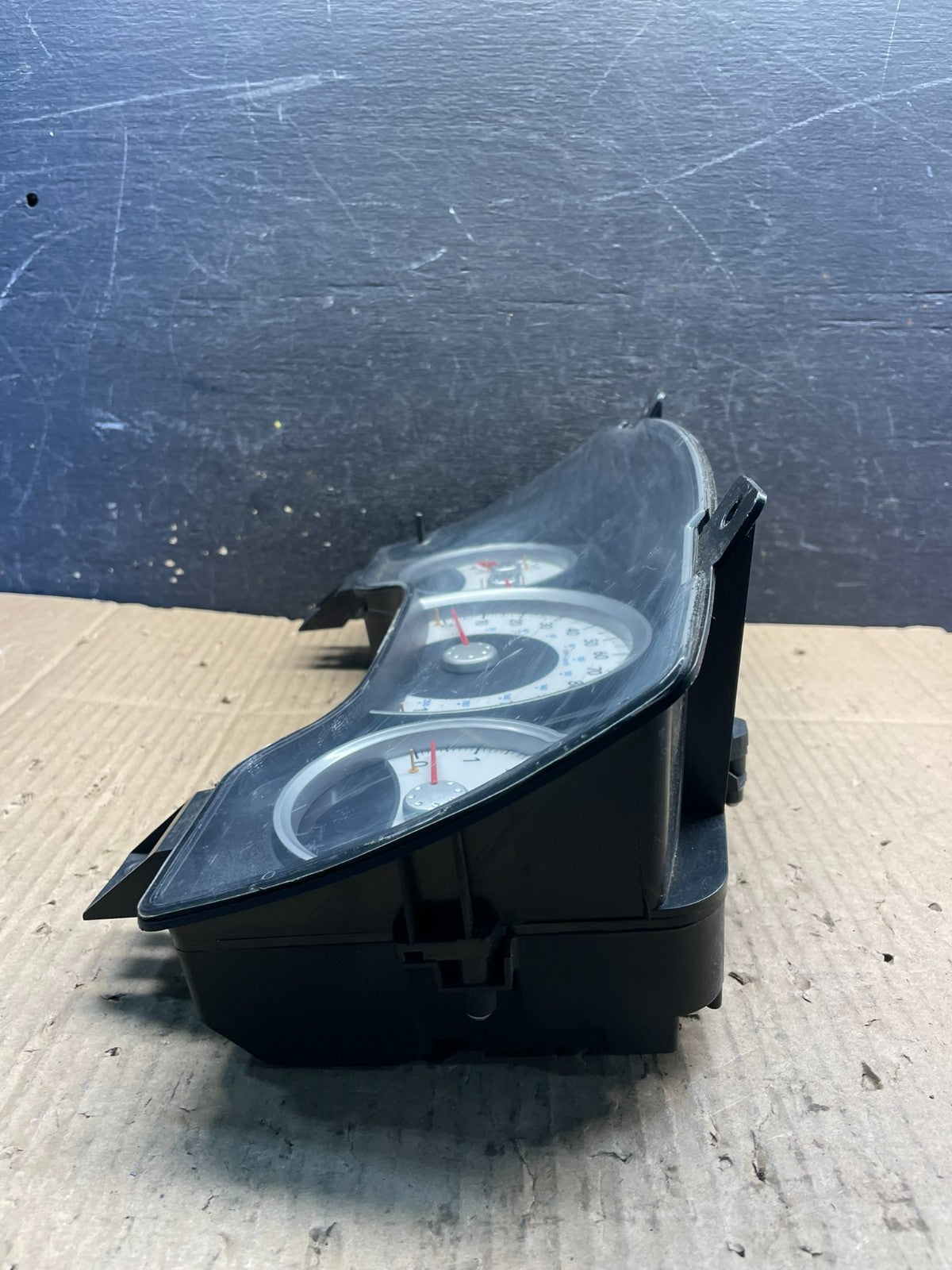 2005 Dodge Durango Speedometer Instrument Cluster Gauge OEM S2368 DG2
