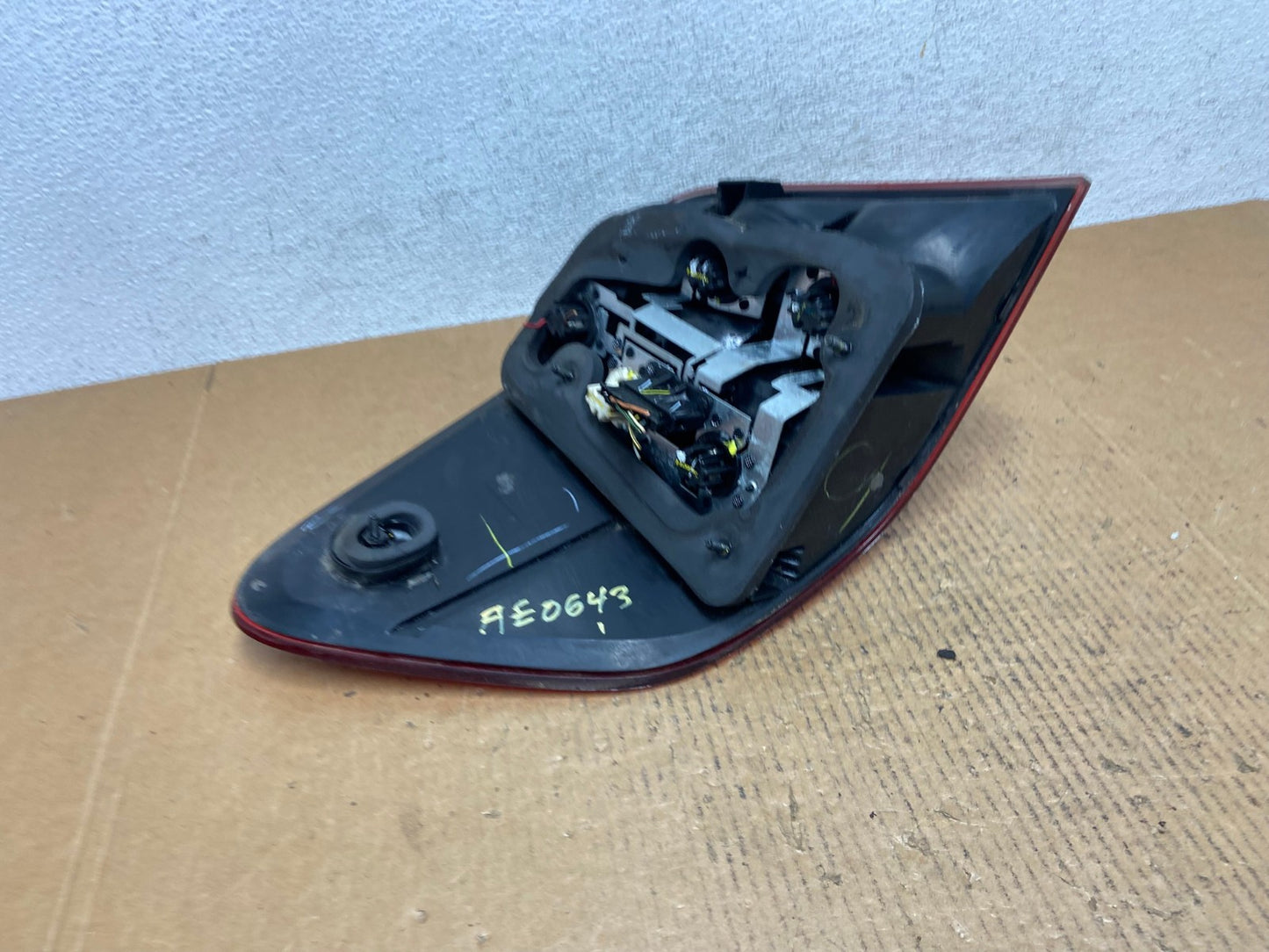 2009 to 2011 Mercedes ML350 ML-Class Right Passenger RH Tail Light AE0643 LK5