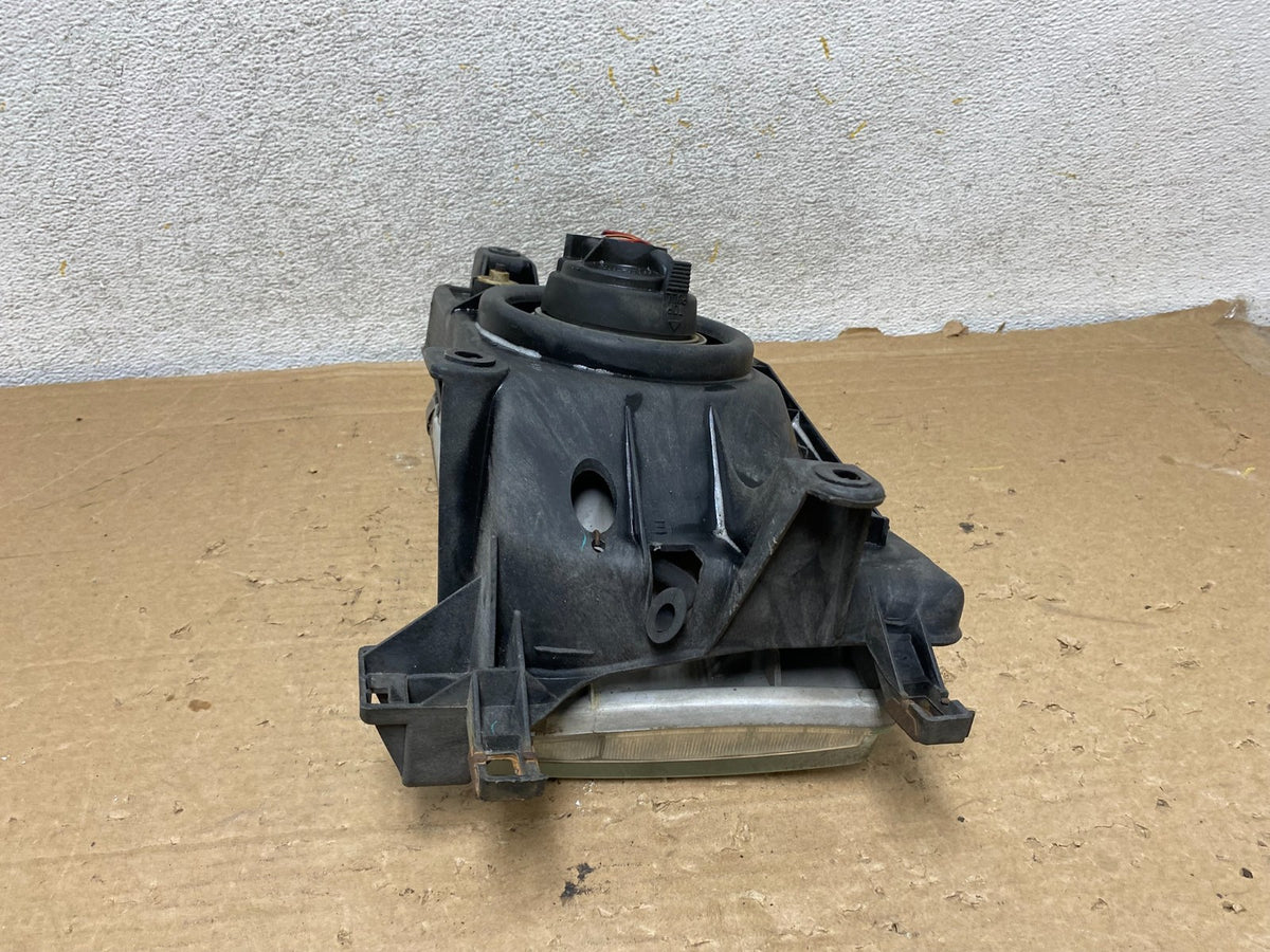 1999 to 2002 Toyota 4Runner Halogen Left Driver LH Headlight AH9012 DW8