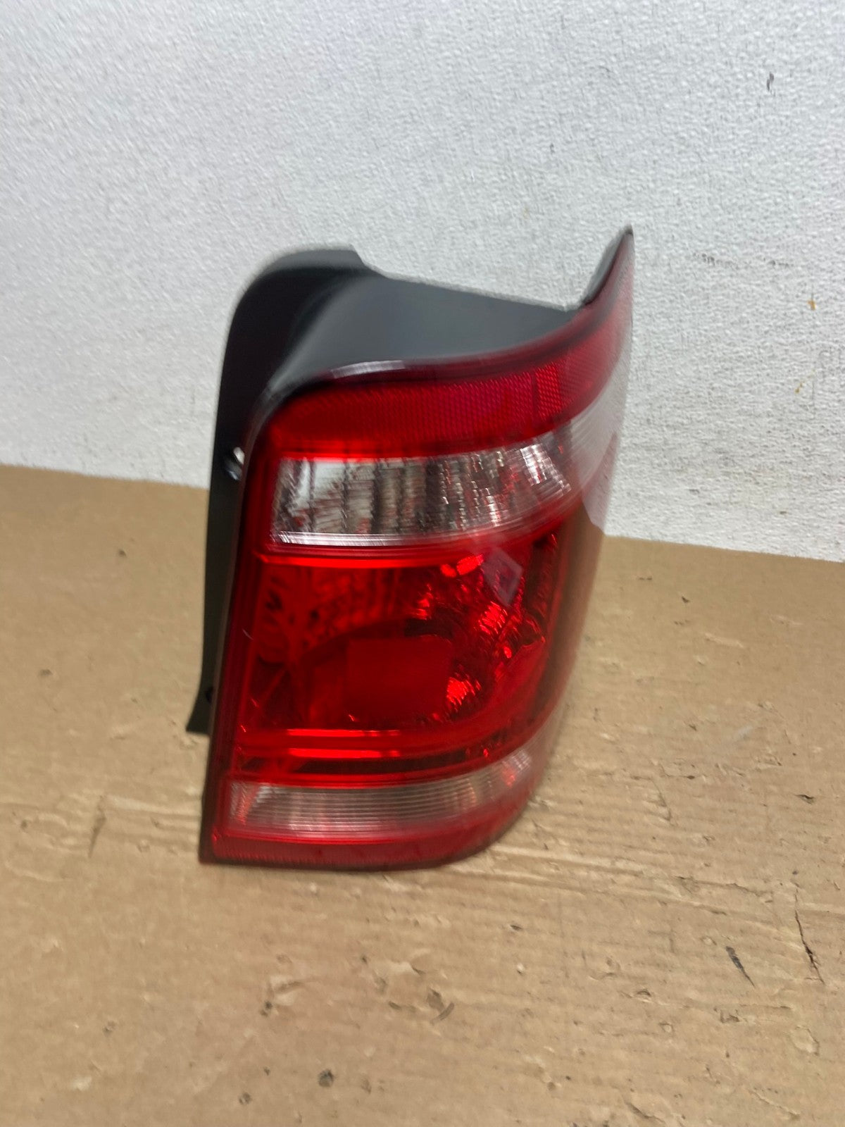 2008 to 2012 Ford Escape Right Passenger RH Side Tail Light AD4063 LK2