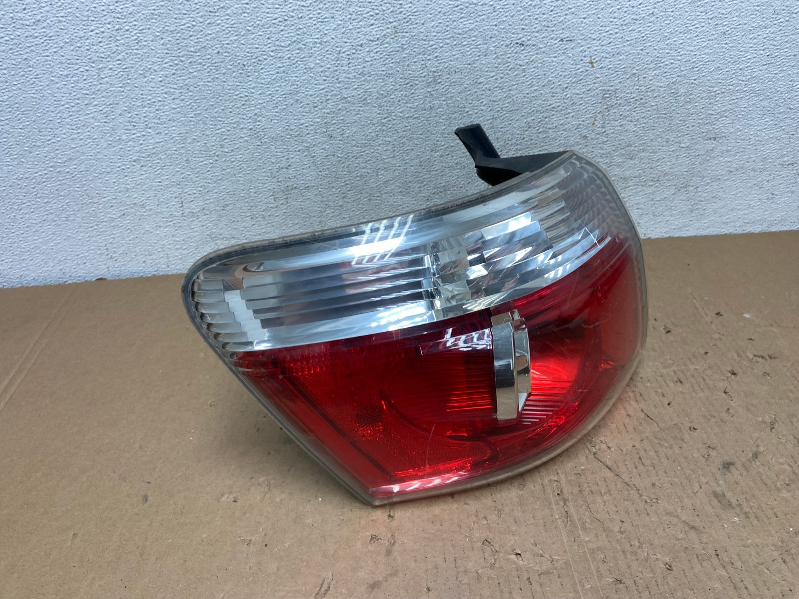 2007 to 2012 GMC Acadia Tail Light Left Side Driver Lh AD8105 LK2