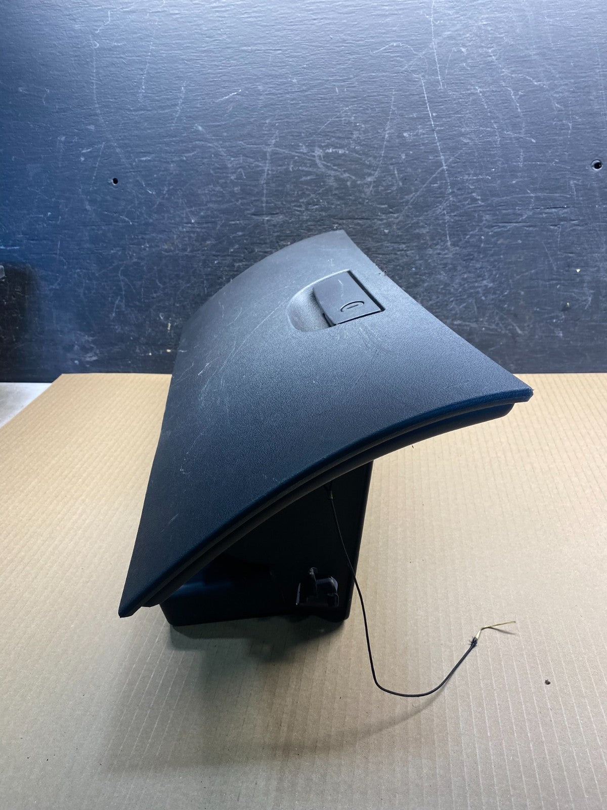 2006-2014 Dodge Charger Challenger Glove Box Compartment ah7418 DG2