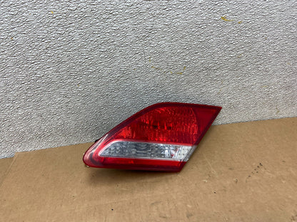 2008-2010 Toyota Avalon Right Passenger Side Tail Light Inner Oem Z6738 DW0