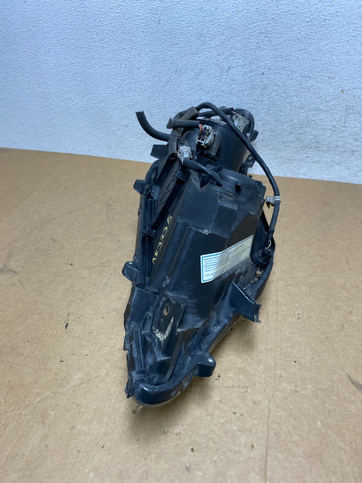 2011-2012 Toyota Avalon Left Driver LH Xenon HID Headlight AE3238 DW8