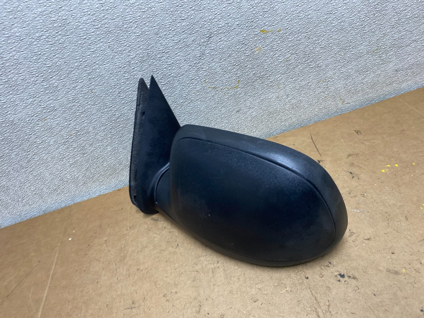 1999-2006 Chevrolet Tahoe Suburban Left Driver LH Door Mirror OEM X6882 MS1