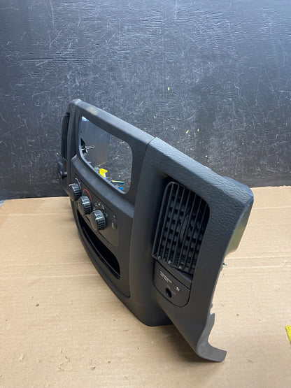 2002 to 2005 Dodge Ram Radio Climate Control Dash Air Vent Bezel Trim AG5133 DG2