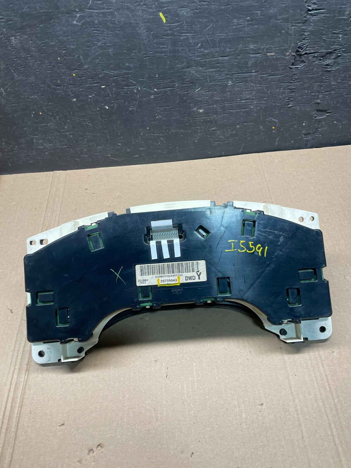 2004 to 2007 Chevrolet Express Speedometer Cluster Gauge i5591 OEM DG5