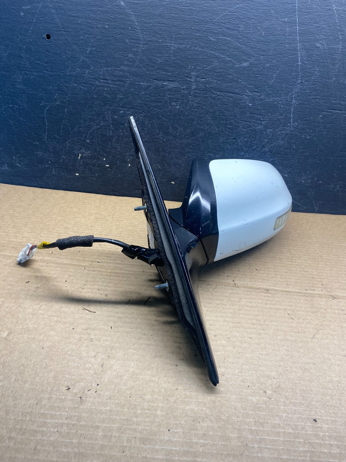 2009 to 2014 Nissan Maxima Left Driver Side View Door Trn Sig Mirror AF6780 DW1