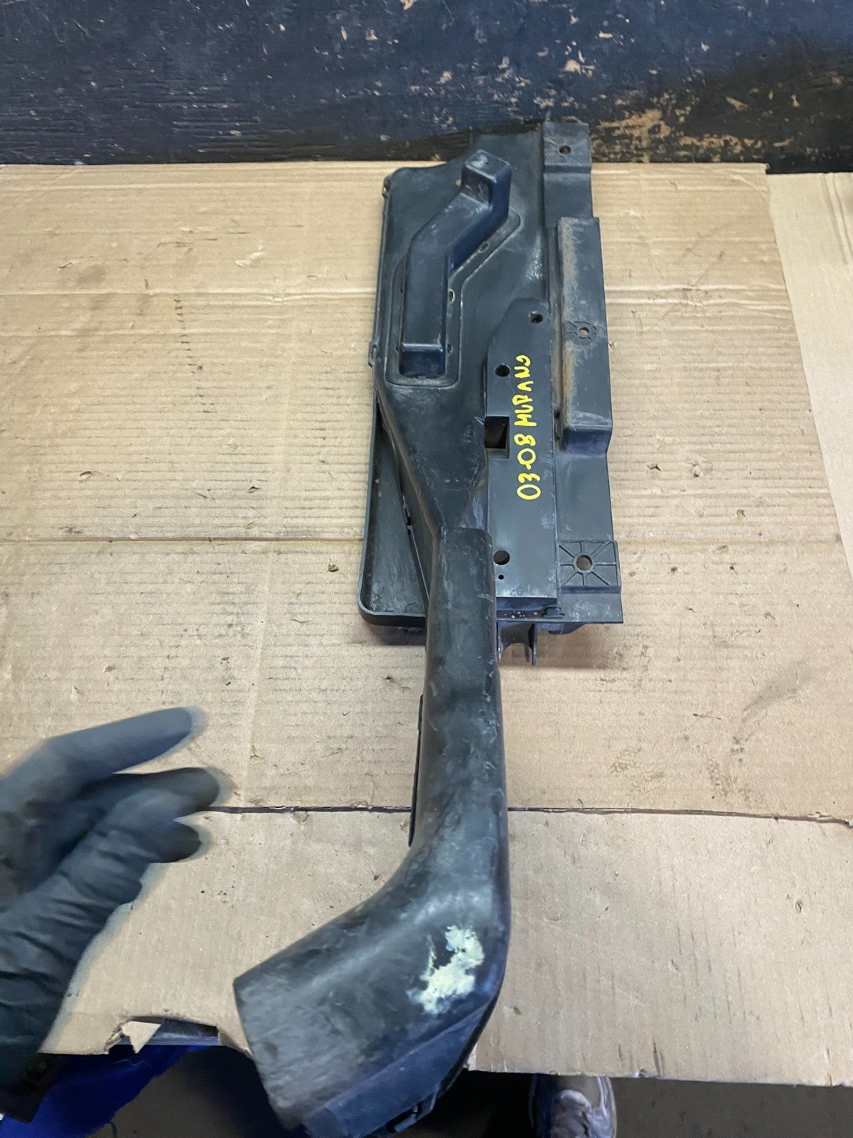 2003 to 2007 Nissan Murano Upper Air Intake Duct V2813 DG7