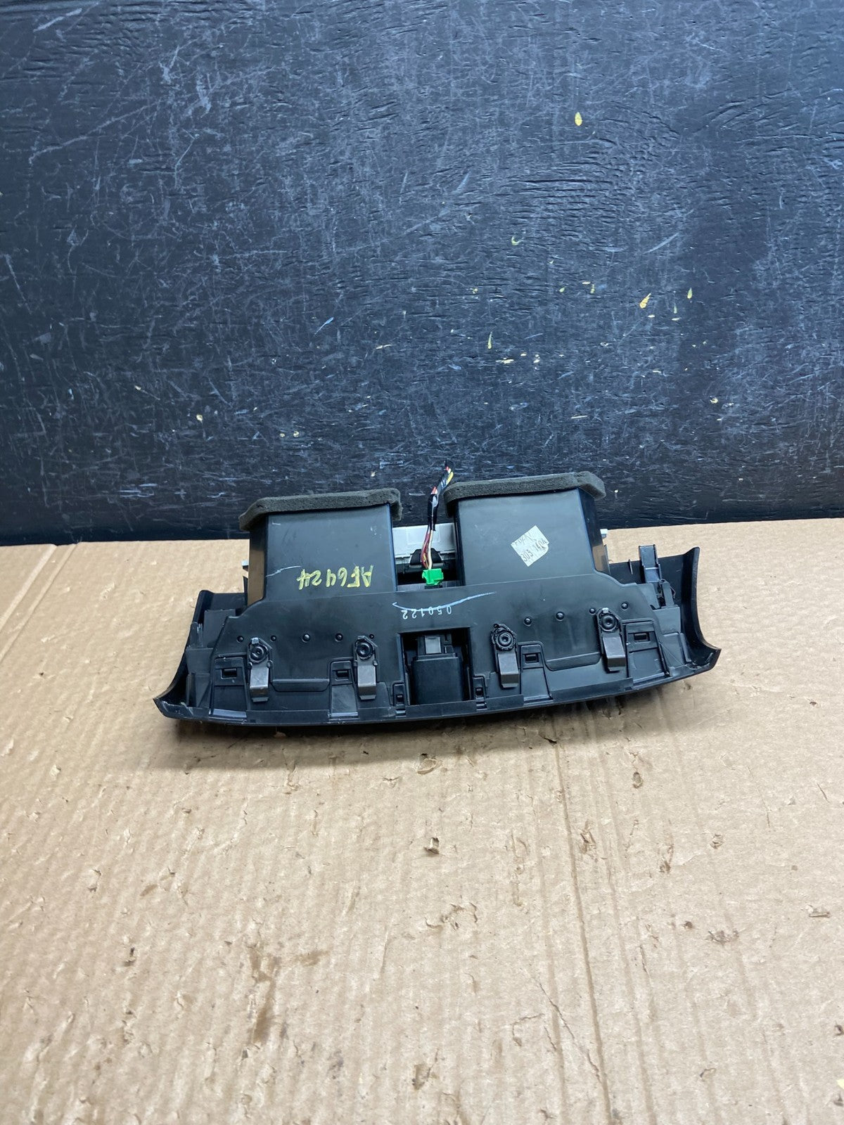 2004 to 2008 Acura TL Front Dash Dashboard AC Center Clock Air Vent AF6424 DG4