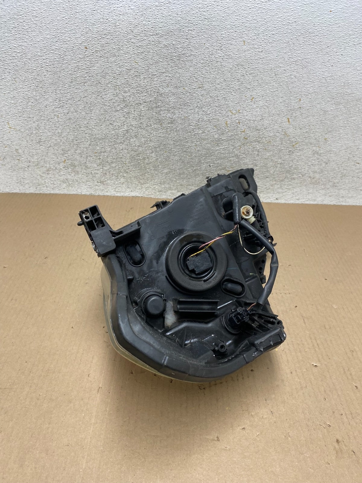 2008 to 2012 Nissan Versa Headlight Right Passenger Rh Side AJ2474 DW12