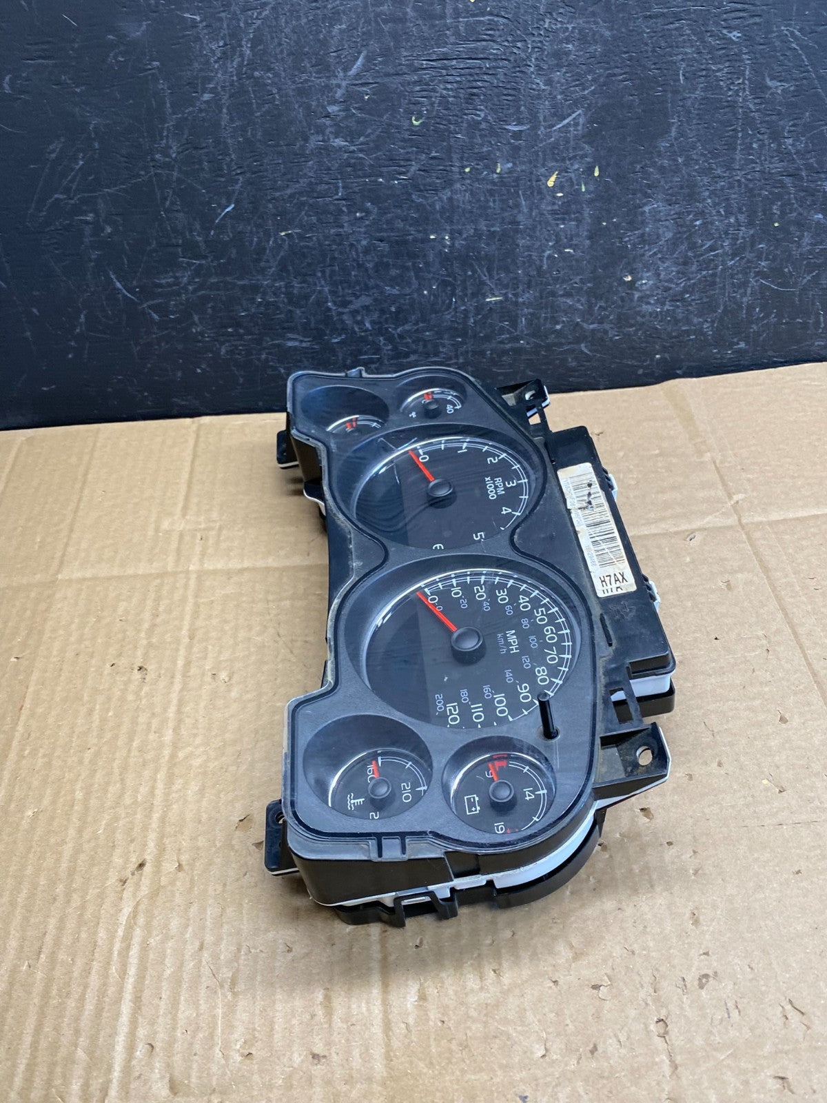 2007 2012 GMC Yukon Tahoe Sierra Speedometer Cluster Gauge AC9417 DG2