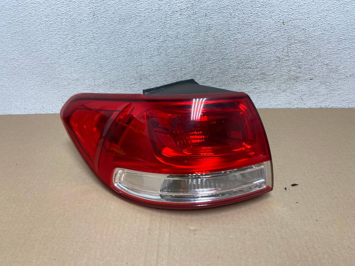 2016 2017 2018 Kia Sorento Left Driver LH Tail Light AF5760 LK0
