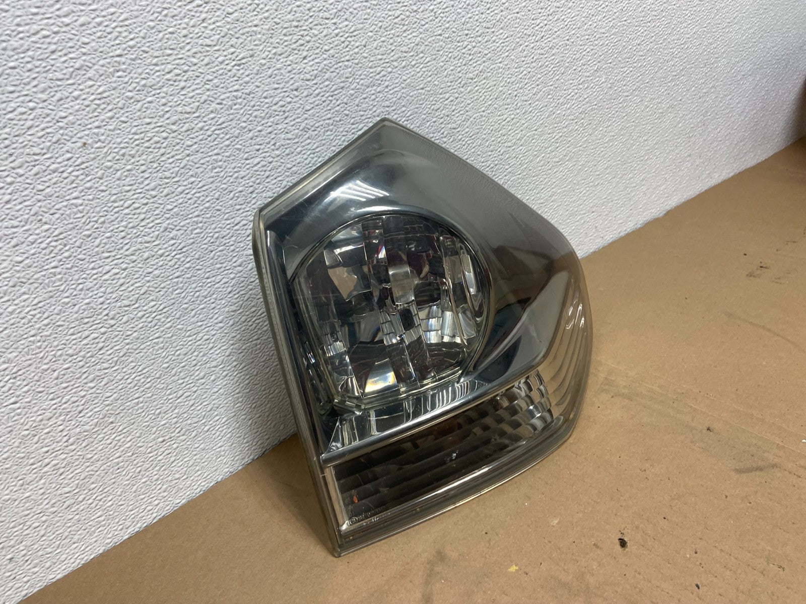 2004 to 2009 Lexus Rx350 RX330 Right Passenger Tail Light OEM AB6334 DW2