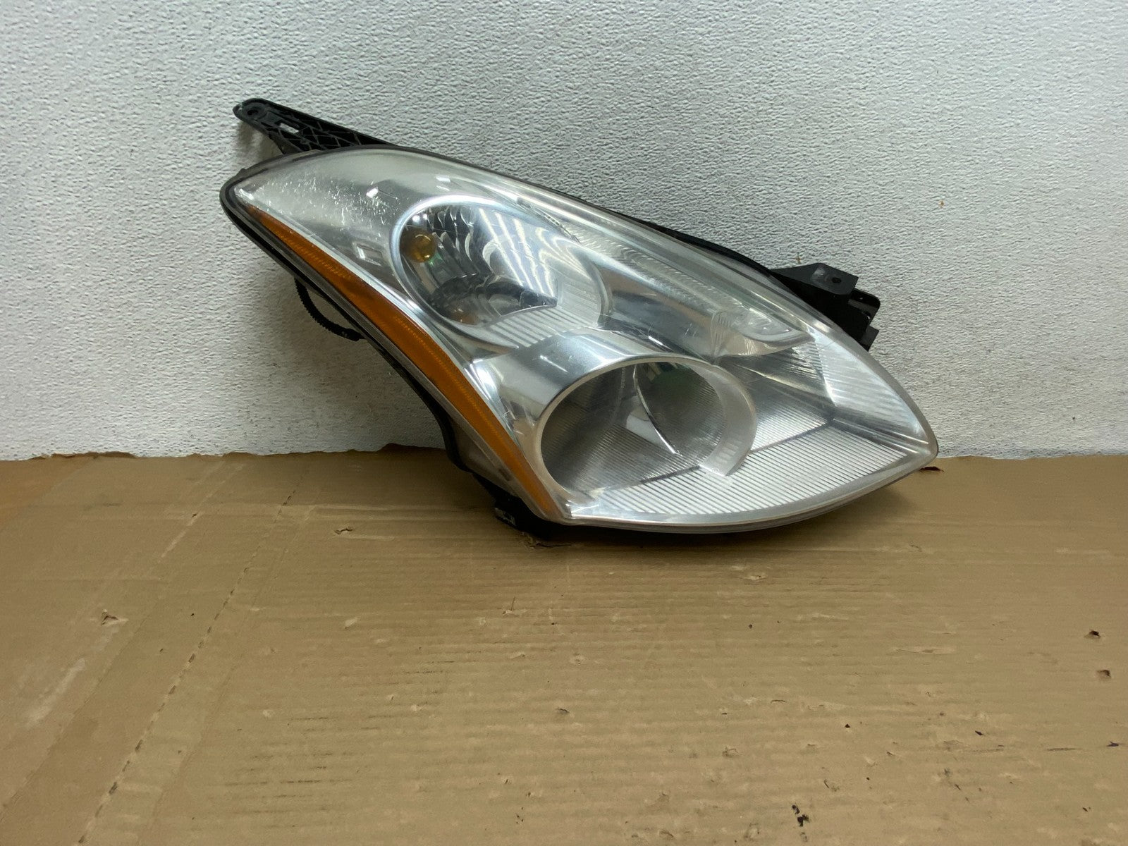 Sedan 2010 2011 2012 Nissan Altima Headlight Right Passenger Rh AG8125 DW0