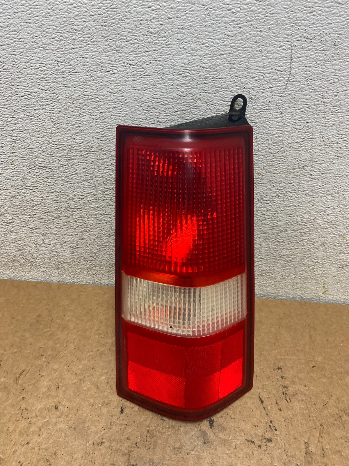 2003 2017 Chevrolet Express 1500 2500 3500 Right Passenger Tail Light S7616 DW0