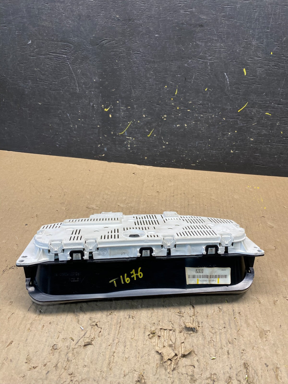 2005 to 2012 Nissan Pathfinder Xterra Frontier Speedometer Cluster Gauge t16765