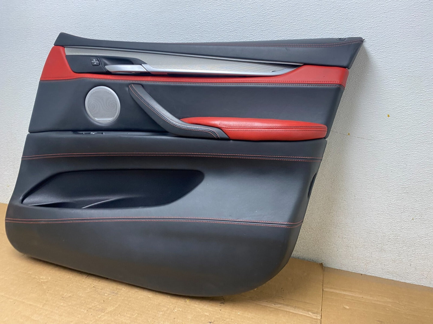 2015 to 2019 Bmw X6 X6M Front Right Passenger Side Door Panel Cover OEM M6891 DG1