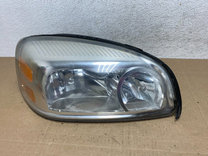 2005 - 2009 Pontiac Montana / Uplander Right Passenger Headlight AE5015 DW0